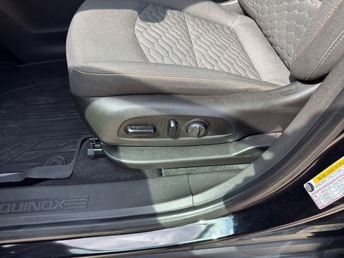 Used 2021 Chevrolet Equinox LT image 11