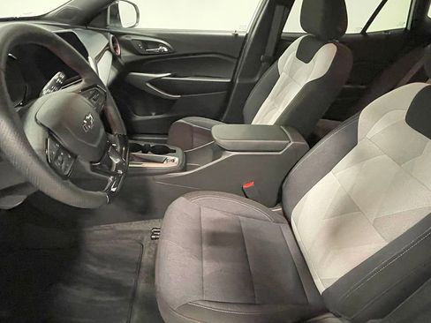 Used 2024 Chevrolet Trax RS w/ Driver Confidence Package image 3