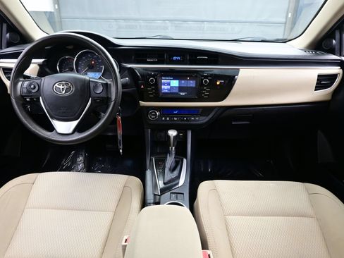 Used 2015 Toyota Corolla LE FWD image 19