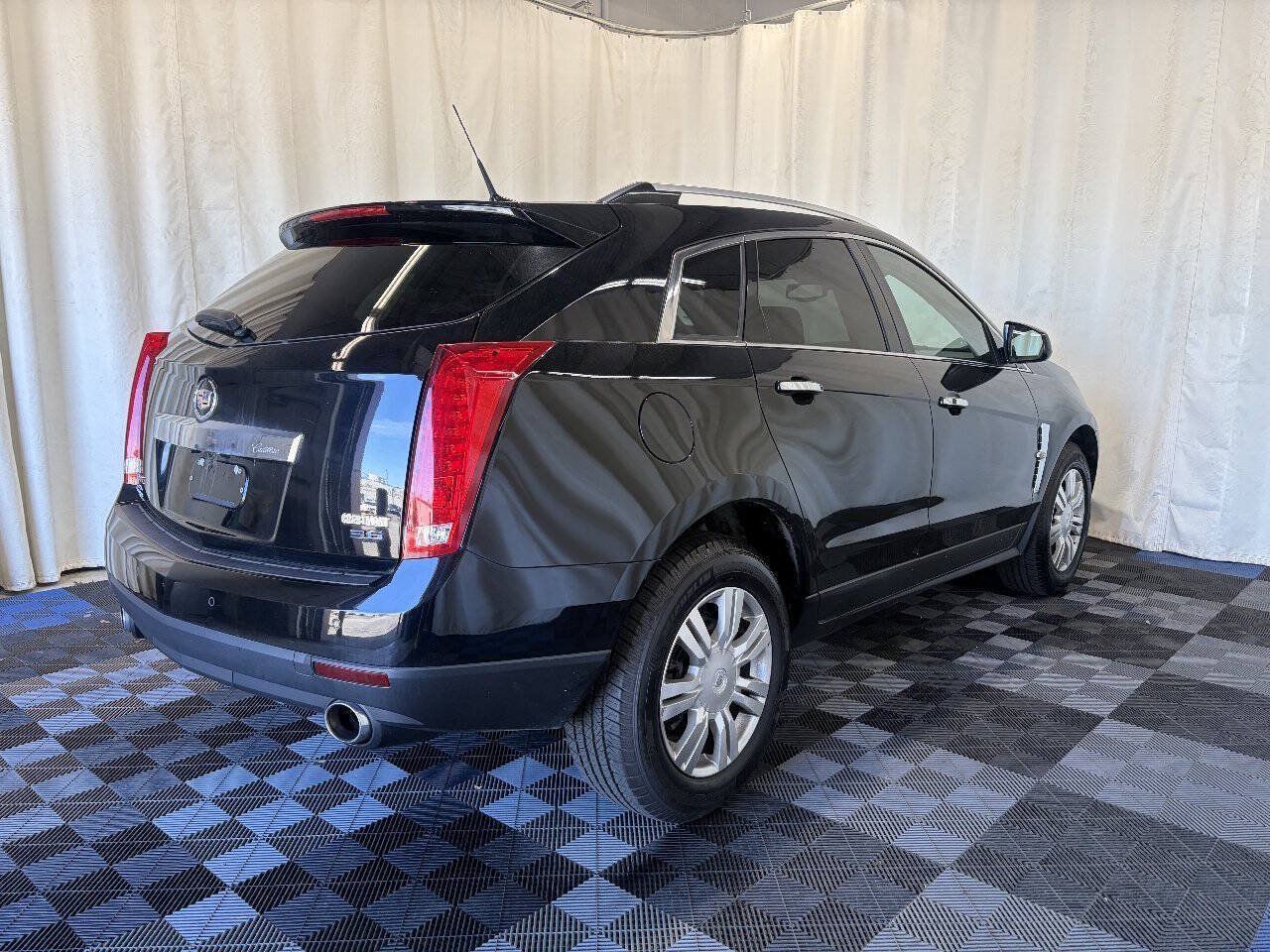 Used 2012 Cadillac SRX Luxury FWD image 5