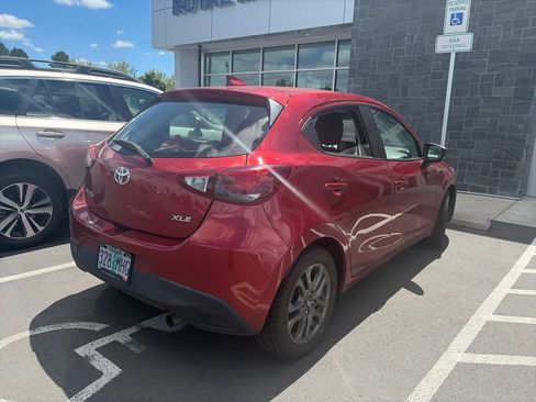 Used 2020 Toyota Yaris XLE FWD image 5