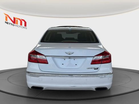 Used 2014 Hyundai Genesis 5.0 R-Spec image 4