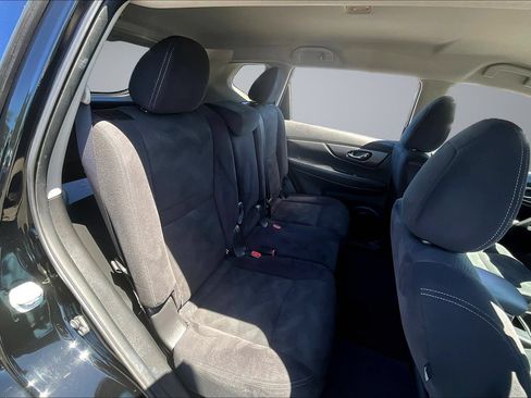Used 2016 Nissan Rogue S w/ Appearance Package FWD image 24
