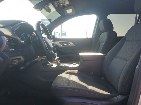 Used 2022 Chevrolet Traverse LT image 8