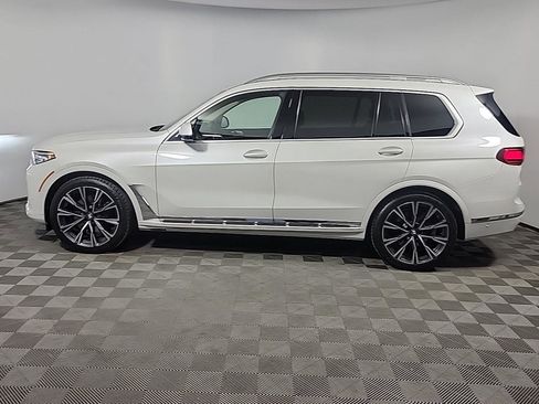 Used 2022 BMW X7 xDrive40i w/ Luxury Seating Package image 13