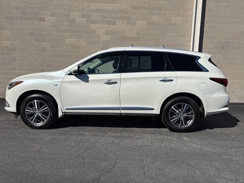 Used 2019 INFINITI QX60 Luxe w/ Essential Package image 5