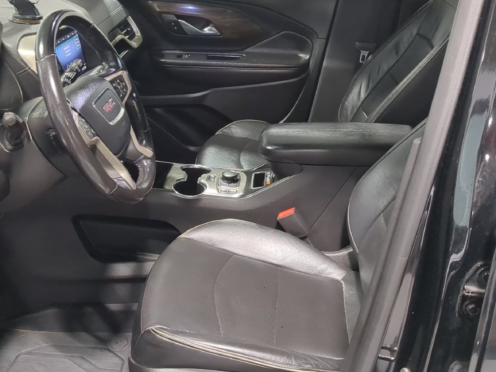 Used 2019 GMC Terrain Denali w/ Advanced Safety Package AWD/4WD image 15