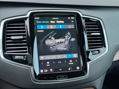 Certified 2025 Volvo XC90 B6 Plus w/ Protection Package Premier image 26