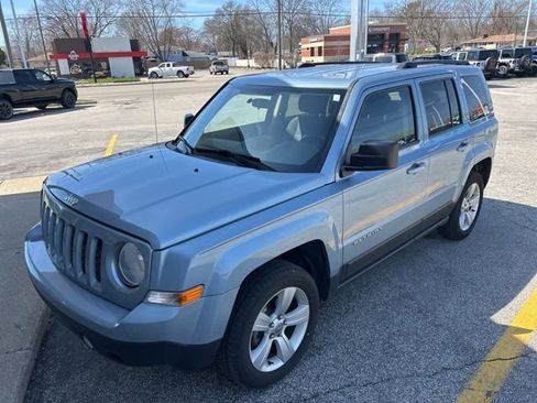 Used 2014 Jeep Patriot Latitude image 2