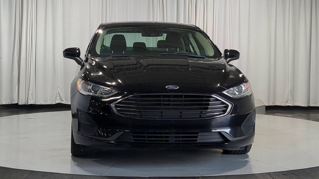 Used 2020 Ford Fusion SE FWD image 4