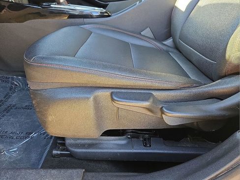 Used 2024 Chevrolet Trax RS w/ Driver Confidence Package image 23