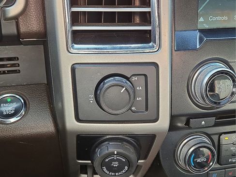 Used 2016 Ford F150 King Ranch w/ Equipment Group 601A Luxury image 30