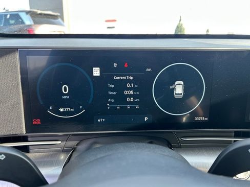 Used 2024 Hyundai Kona Limited AWD/4WD image 16