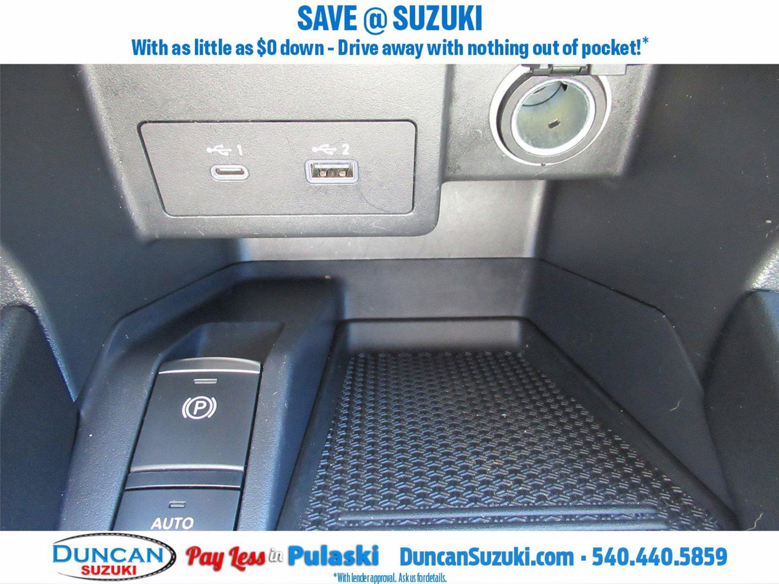 Used 2021 Nissan Kicks SR w/ SR Premium Package FWD image 23