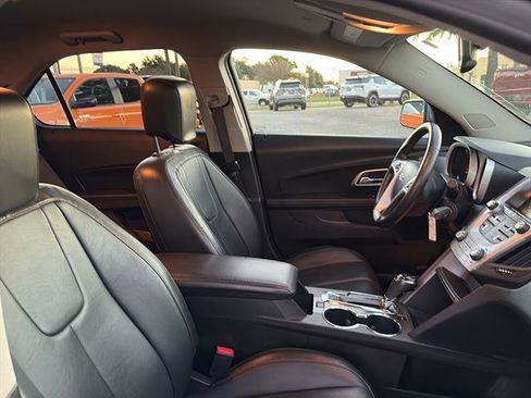 Used 2017 Chevrolet Equinox Premier image 9