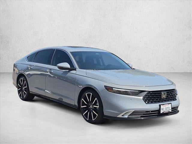 Used 2024 Honda Accord Touring image 3