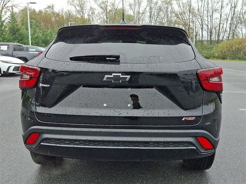 Used 2024 Chevrolet Trax RS w/ Sunroof Package image 6