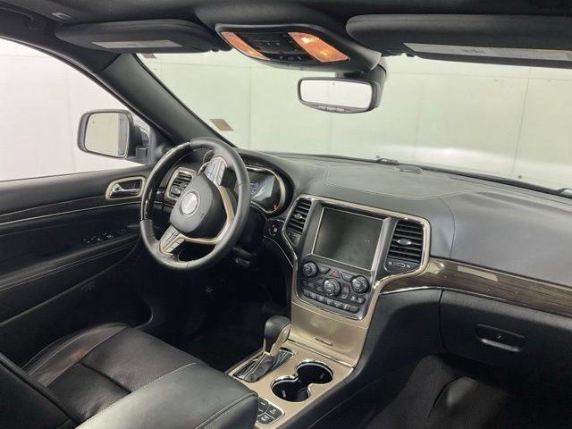 Used 2017 Jeep Grand Cherokee Overland AWD/4WD image 28