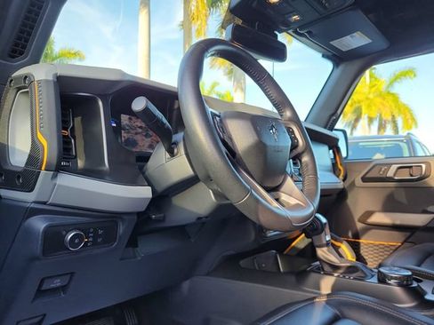 Used 2022 Ford Bronco Badlands AWD/4WD image 11