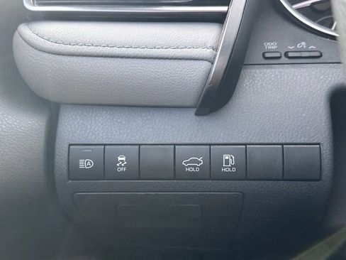 Used 2022 Toyota Camry LE image 12