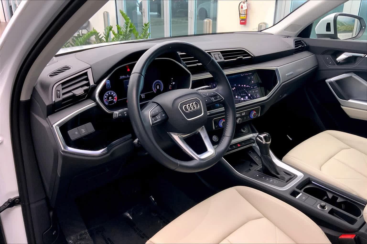Used 2020 Audi Q3 2.0T Premium Plus w/ Premium Plus Package AWD/4WD image 18