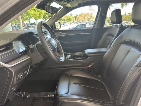 Used 2023 Jeep Grand Cherokee L Limited RWD image 23