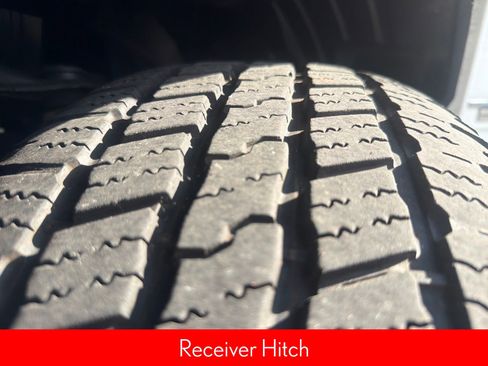 Certified 2024 Nissan Titan SV w/ SV Convenience Package image 38