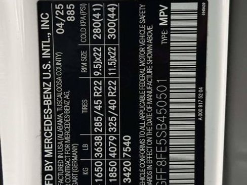 Certified 2025 Mercedes-Benz GLS 580 4MATIC image 40