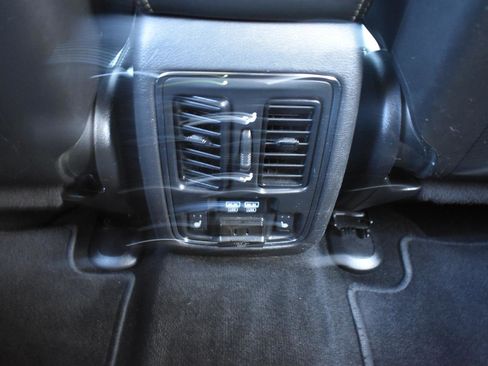 Used 2014 Jeep Grand Cherokee SRT AWD/4WD image 41