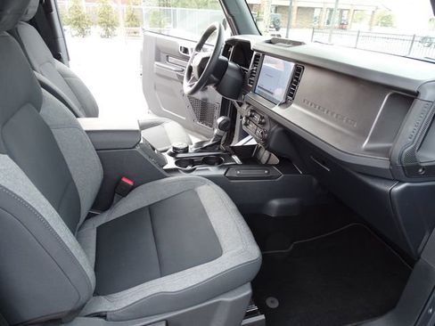 Used 2025 Ford Bronco 2-Door image 12