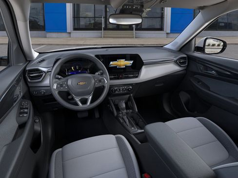 New 2026 Chevrolet TrailBlazer LT w/ Convenience Package FWD image 15