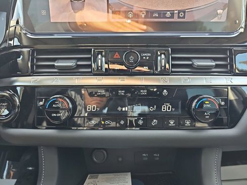 New 2026 Nissan Pathfinder Platinum FWD image 28