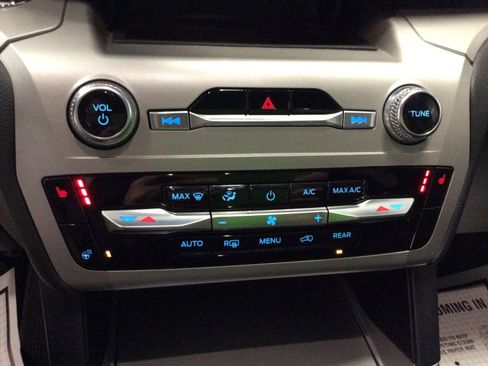 Used 2023 Ford Explorer XLT w/ Equipment Group 202A image 30