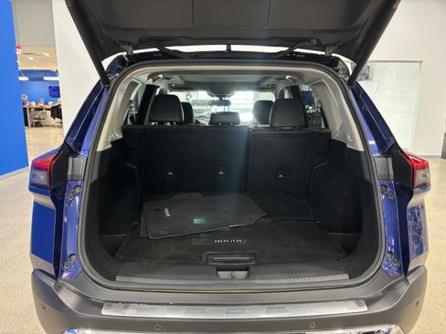 Used 2021 Nissan Rogue Platinum image 9