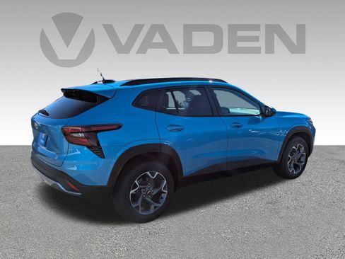 New 2026 Chevrolet Trax LT w/ Sunroof Package image 26