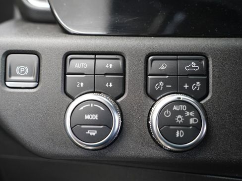 Used 2022 GMC Sierra 1500 SLT image 22