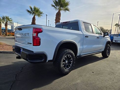 Used 2025 Chevrolet Silverado 1500 ZR2 image 6