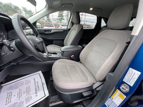 Used 2022 Ford Escape SE w/ Cold Weather Package image 11