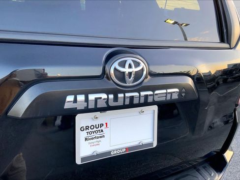 Used 2023 Toyota 4Runner TRD Off-Road AWD/4WD image 9