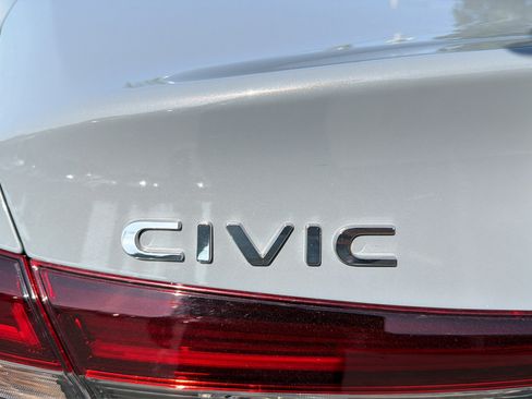 Used 2025 Honda Civic Sport image 38