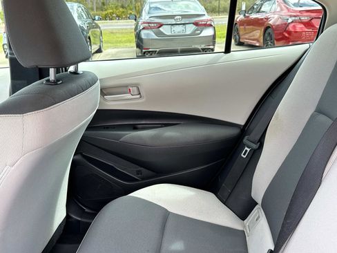 Used 2023 Toyota Corolla LE image 14