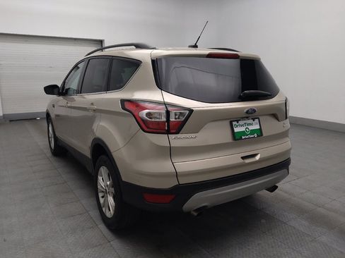 Used 2017 Ford Escape SE w/ Equipment Group 201A FWD image 5