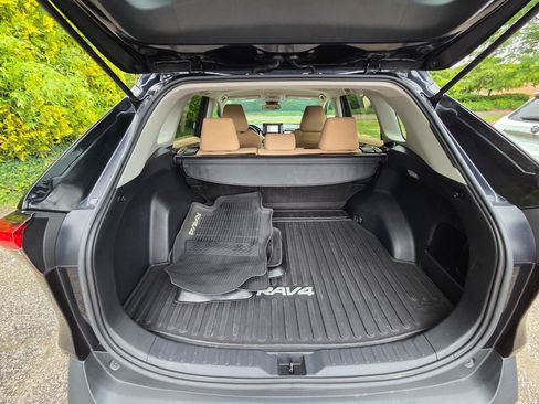 Used 2020 Toyota RAV4 LE w/ All Weather Liner Package AWD/4WD image 7