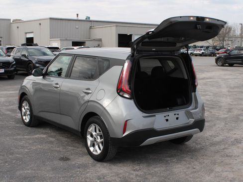 Used 2023 Kia Soul LX w/ Option Group 015 image 7