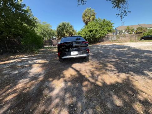Used 2025 Buick Envista Preferred FWD image 16