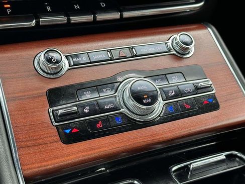 Used 2021 Lincoln Aviator Reserve w/ Equipment Group 201A AWD/4WD image 22
