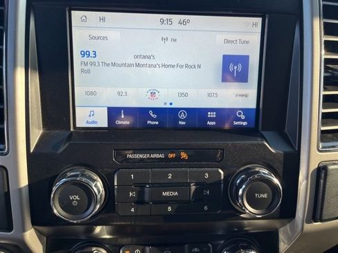 Used 2019 Ford F150 Lariat w/ Trailer Tow Package image 16