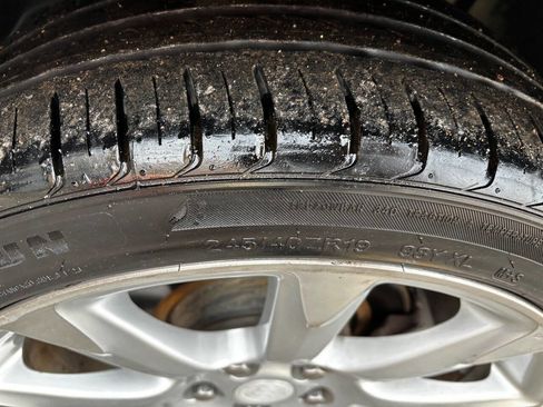 Used 2011 Buick LaCrosse CXS w/ Driver Confidence Package image 20