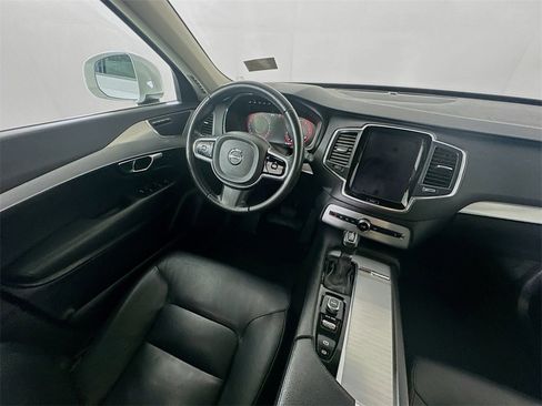 Used 2016 Volvo XC90 T5 Momentum image 9