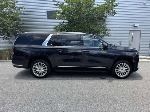 Used 2024 Cadillac Escalade ESV Premium Luxury AWD/4WD image 5